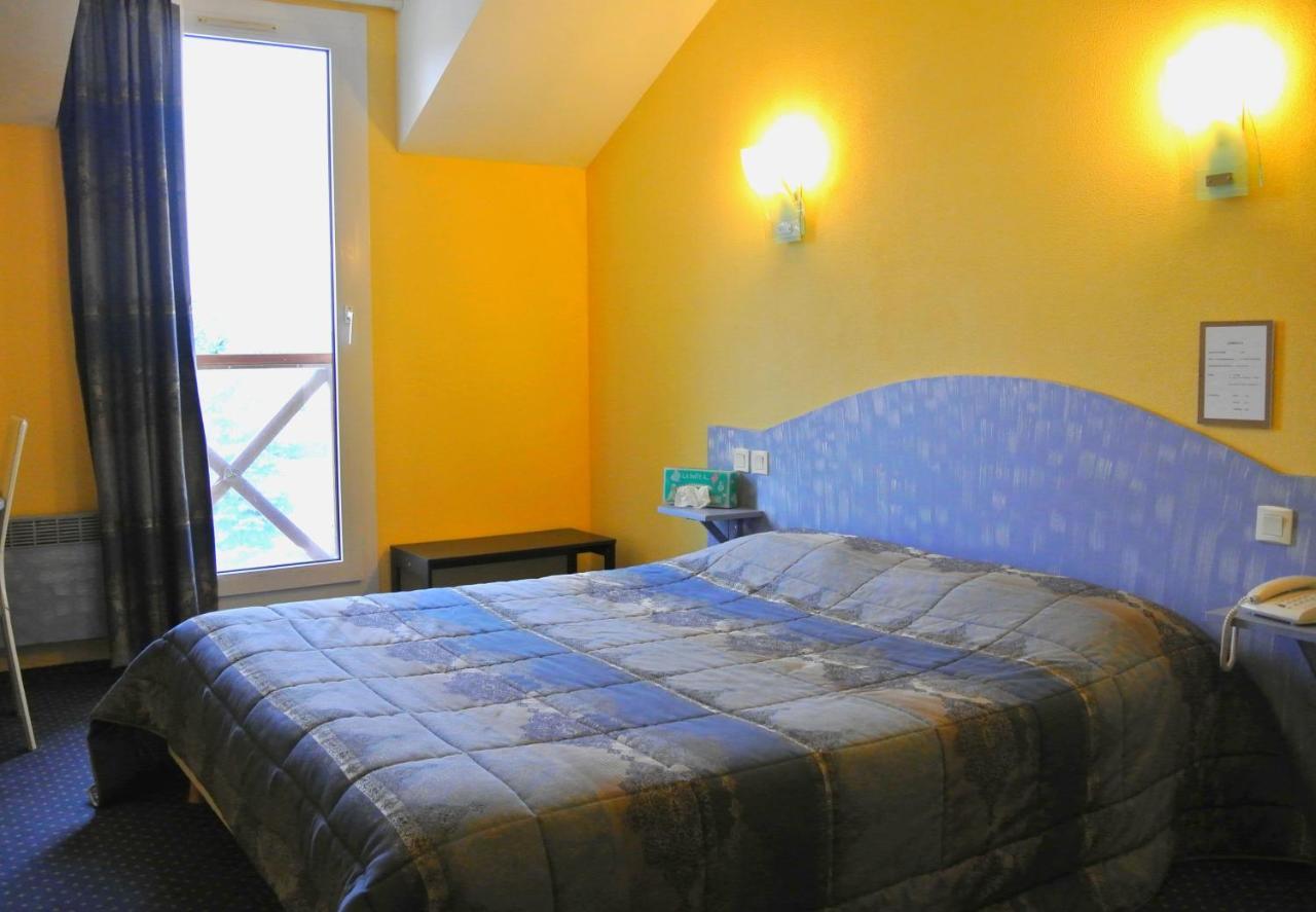 Logis Argonne Hotel Vouziers Экстерьер фото